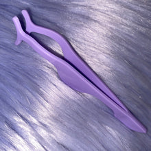 Load image into Gallery viewer, Lavender Eyelash Tweezers
